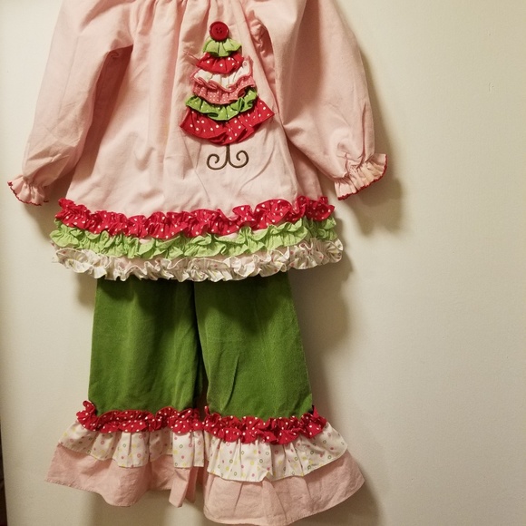 Christmas outfit - Picture 2 of 2